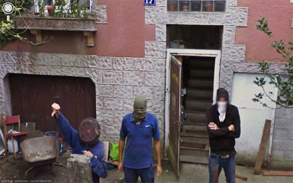 25 Beautiful, Awesome, Bleak WTF Pictures Taken By Google Streetview