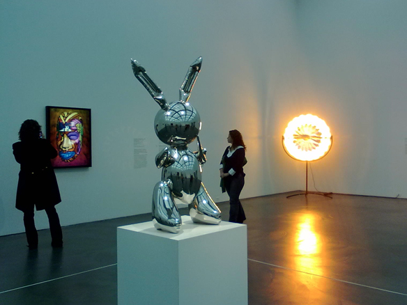 CHICAGO Koons Rabbit at Museum of Contemporary Art
