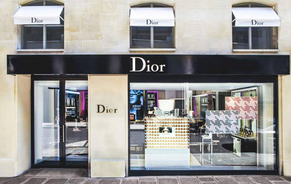 Dior Facebook Page