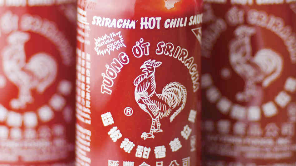 Sriracha Hot Chili Sauce (Amazon)