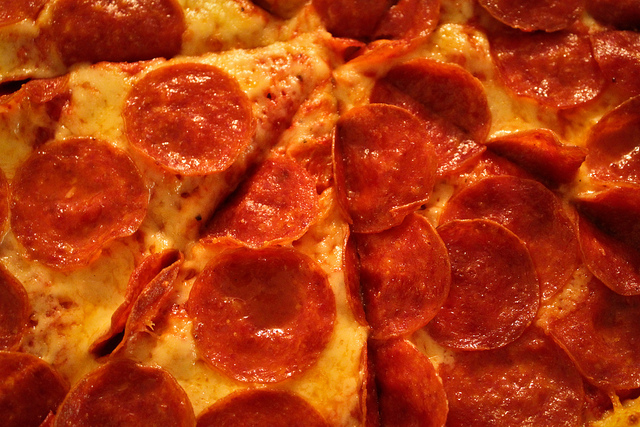 The best way to propose to someone is using pepperoni pizza because you can eat it after, whatever the outcome may be. image - Flickr / brendan-c