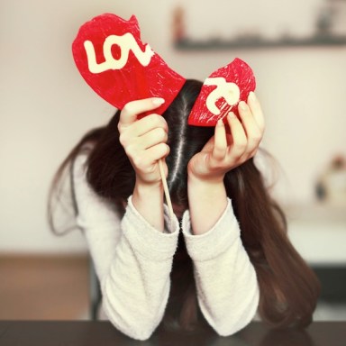7 Non-Sexual Things Couples Do For Each Other That Totally Suck When You’re Single