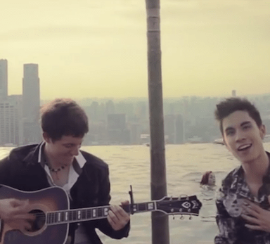 ‘Acoustic Pop Medley 2013’ Is Pure, Addictive Bliss