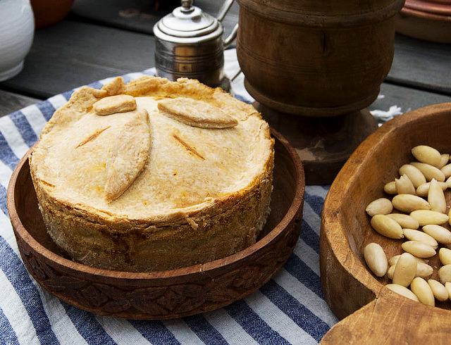 Food history. Еда средневековья. Еда в средневековье блюда. Пирог в средневековье. Пироги средневековья.