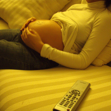 8 Weird Things Pregnant Women Secretly Have To Deal With