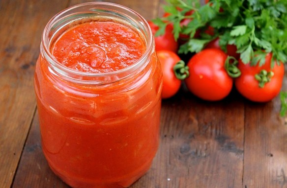 3 Simple Homemade Sauces To Improve Your Cooking Game