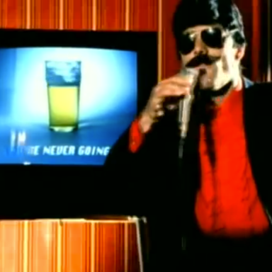 10 Karaoke Songs From The 90s To Make Your Night Unforgettable