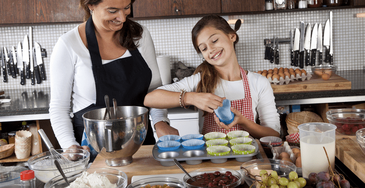 11 Things That Happen When You Grow Up With A Mom Who Bakes