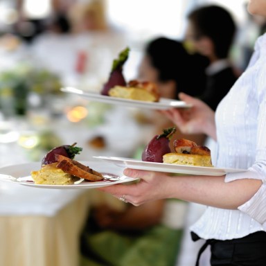 12 Reasons Working At A Restaurant Is The Best Job You’ll Ever Have