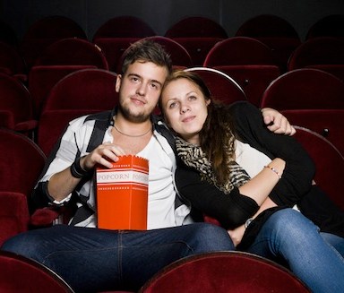 The Inner Monologue Of A First Date: Guys Vs. Girls
