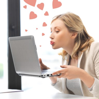 10 Amazing Tricks To Get Your Online Dating Profile To Stand Out Against The Crowd