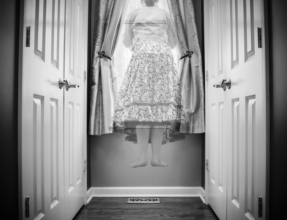 27 People Share Their Creepy, Mysterious Stories Of Phantoms And The