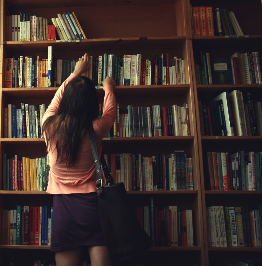 17 Things That Happen When You’re A Girl Of Average Height (Between 5’4″ and 5’7″)