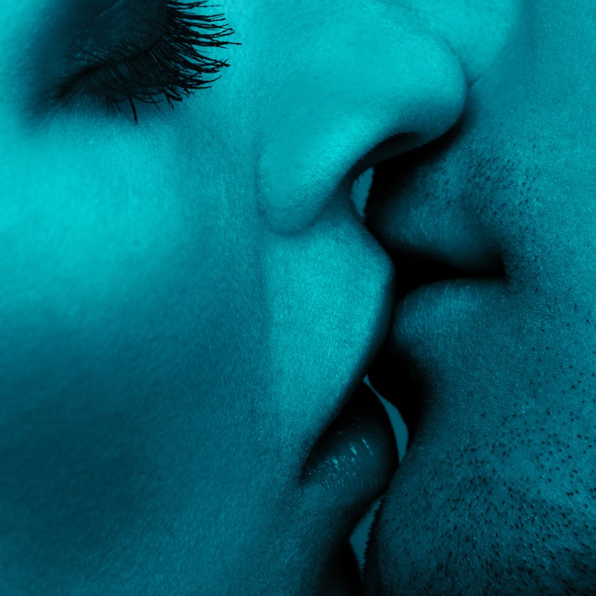 How To Kiss Like An Expert In 27 Easy Steps