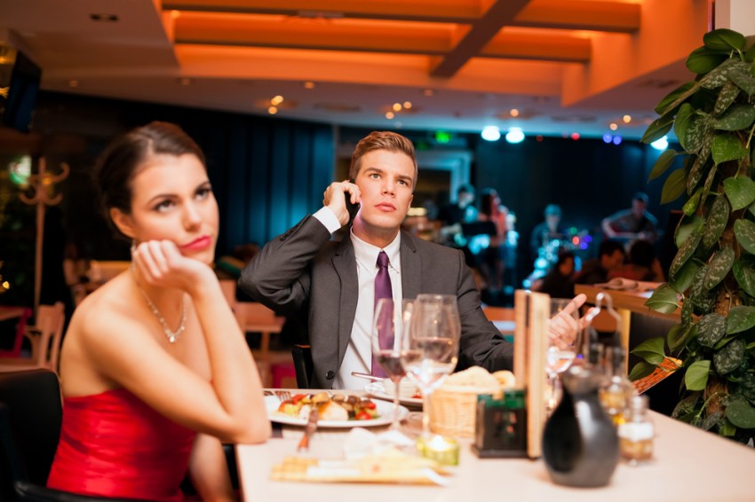 3 Common Things Women Do That Only Attract The Wrong Men