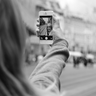 How To Not Be Self-Destructive In The Era Of The #Selfie