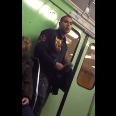 Watch How Thieves On The Subway Can Steal Your Cell Phone