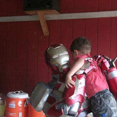 This Guy Dressed Up As Iron Man For A Children’s Charity And His Story Is Amazing