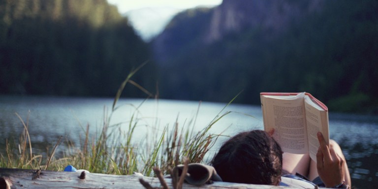 17 Things All Hardcore Book Lovers Can Totally Relate To