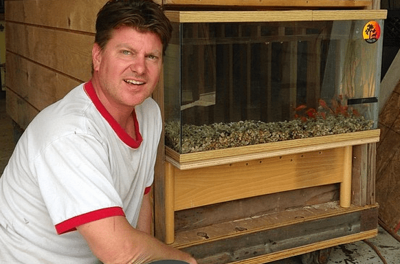 This Man Started A Project Using Junk Found On The Street To Build Shelters For The Homeless