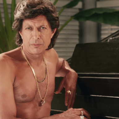 Have You Seen This Ridiculous GE Ad Featuring Jeff Goldblum Yet?