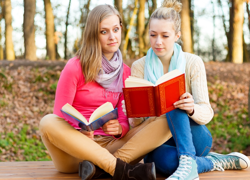 16 Things That Happen When You’re Obsessed With Your Best Friend