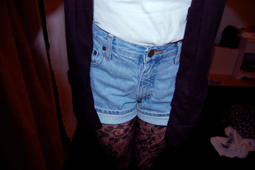 What Guys Really Think Of Your High-Waisted Shorts
