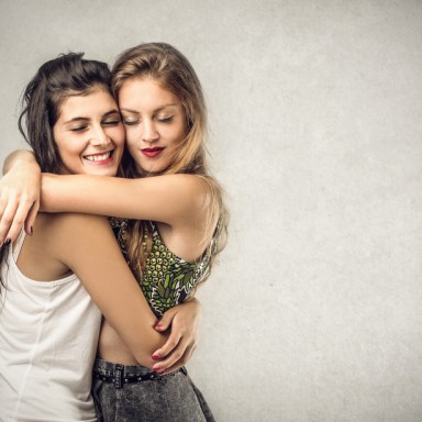 20 Signs You’re Basically In Love With Your Best Friend