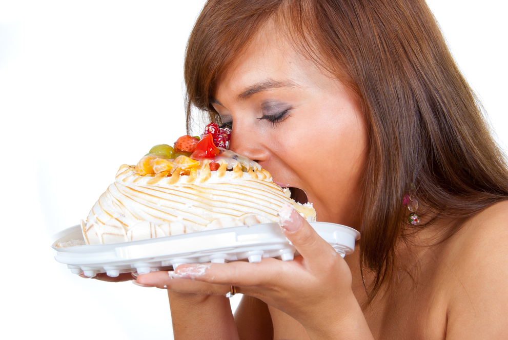 Девушка лицом в торт штырь. Тортик для девушки. Торт для девушки. Поедание торта. Торт с лицом девушки.