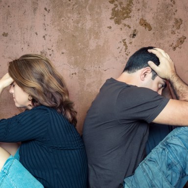 13 Signs Your Relationship Is Clearly Over