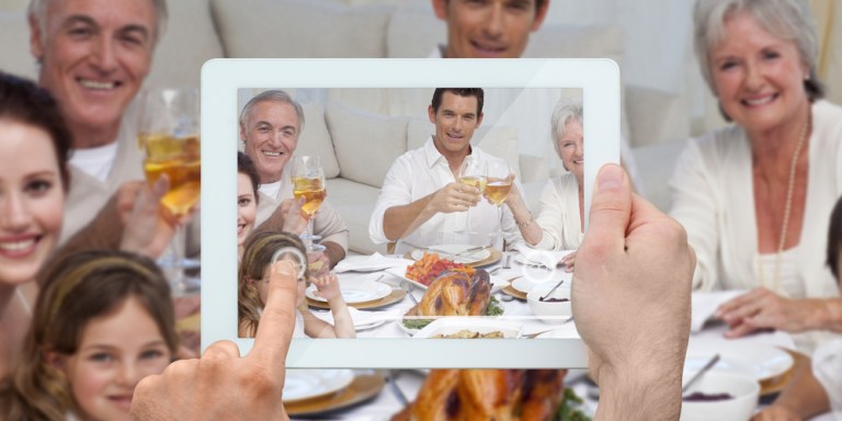 5 Types Of People At Every Thanksgiving Dinner