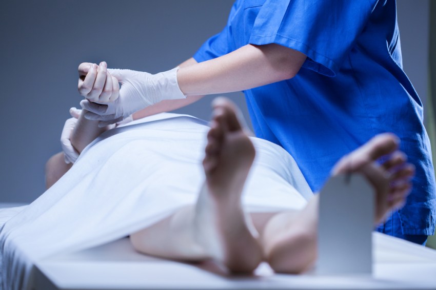 11 Morgue Workers Reveal The Delightfully Weird And Terrible Sh*t They’ve Seen On The Job