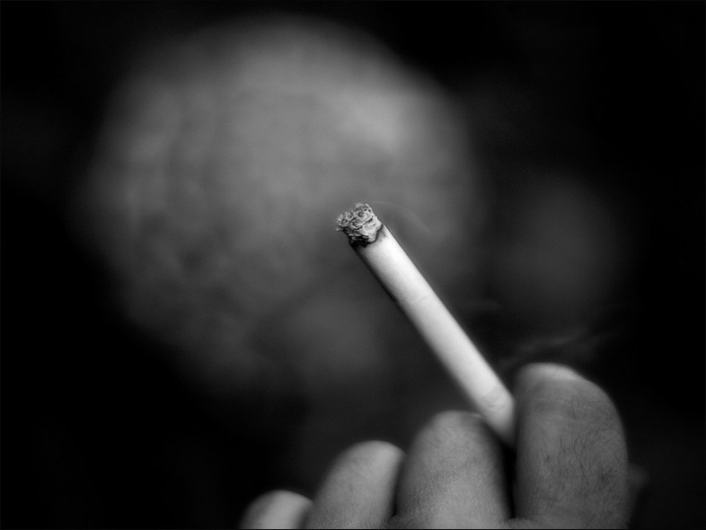 Smoking Hot Girl Porn - 5 Reasons You Should Start Smoking Cigarettes | Thought Catalog