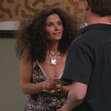 8 Struggles Only The Naturally Curly-Haired Girls Will Understand