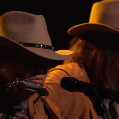 Two Neil Youngs Performed ‘Old Man’ On The Tonight Show And It’s Actually Amazing
