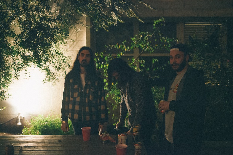 14_Dudes in the beerlight