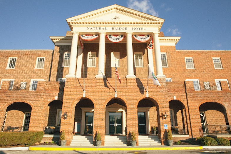 2_NaturalBridgeHotel