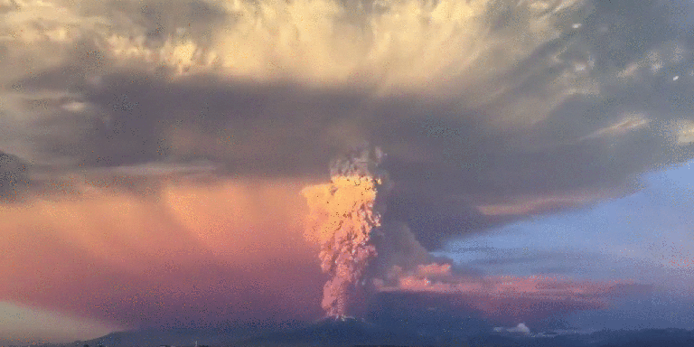 Chile’s Calbuco Volcano Erupted Again Today And It Looks Like Hell