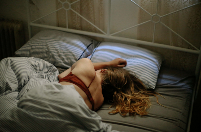 The 27 Distinct Stages Of Falling Asleep At Night