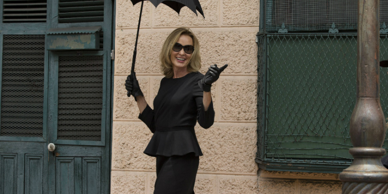 17 Perfect Truths About Being A Woman Who Only Wears Black