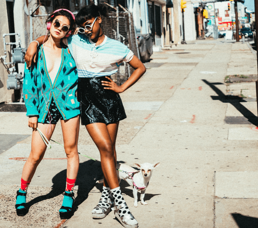 16 Ways Women Who Have Difficulty Trusting Show They Care About You