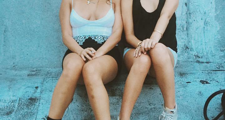16 Freaky Things That Happen When You And Your BFF Are Tighter Than Paris And Nicole Ever Were