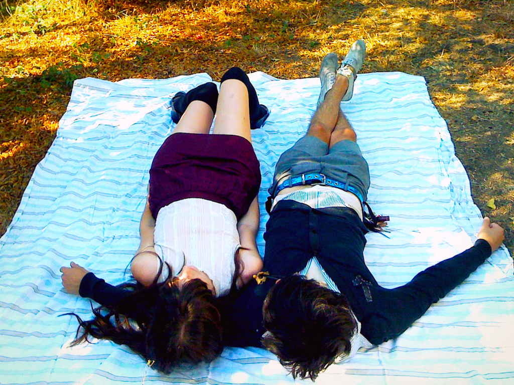 13 Signs Your Girl Best Friend Wants To