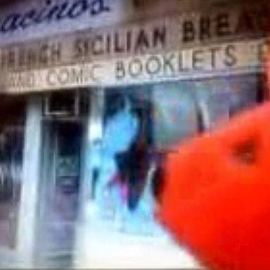 Williamsburg 30-Second Mystery Theatre: What Happened to Elmo’s Cool Comic Books?