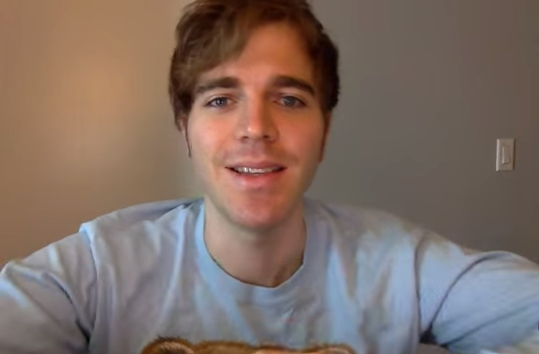 YouTuber Shane Dawson Came Out As Bisexual In Tearjerking Video, The Internet Gives Him The Biggest Hug Ever