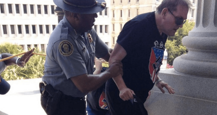 Read About This Black Police Officer Who Had No Problem Helping A KKK Supporter During Racist Protest
