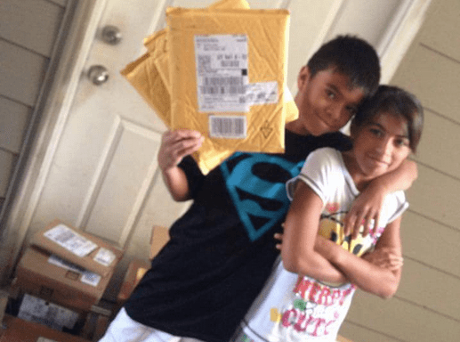 Mailman Finds Kid Reading Junk Mail Because He Can’t Afford Books, What Happens Next Will Melt Your Heart