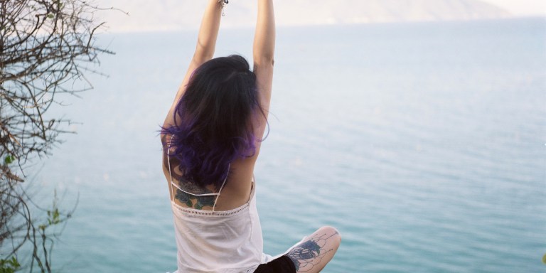 12 Things Women Who Are Truly Comfortable In Their Own Skin Do Differently