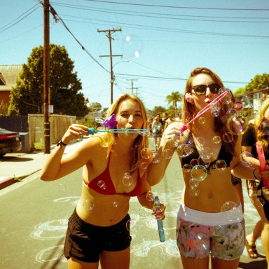 17 Undeniable Things That Happen When You And Your BFF Are Attached At The Hip