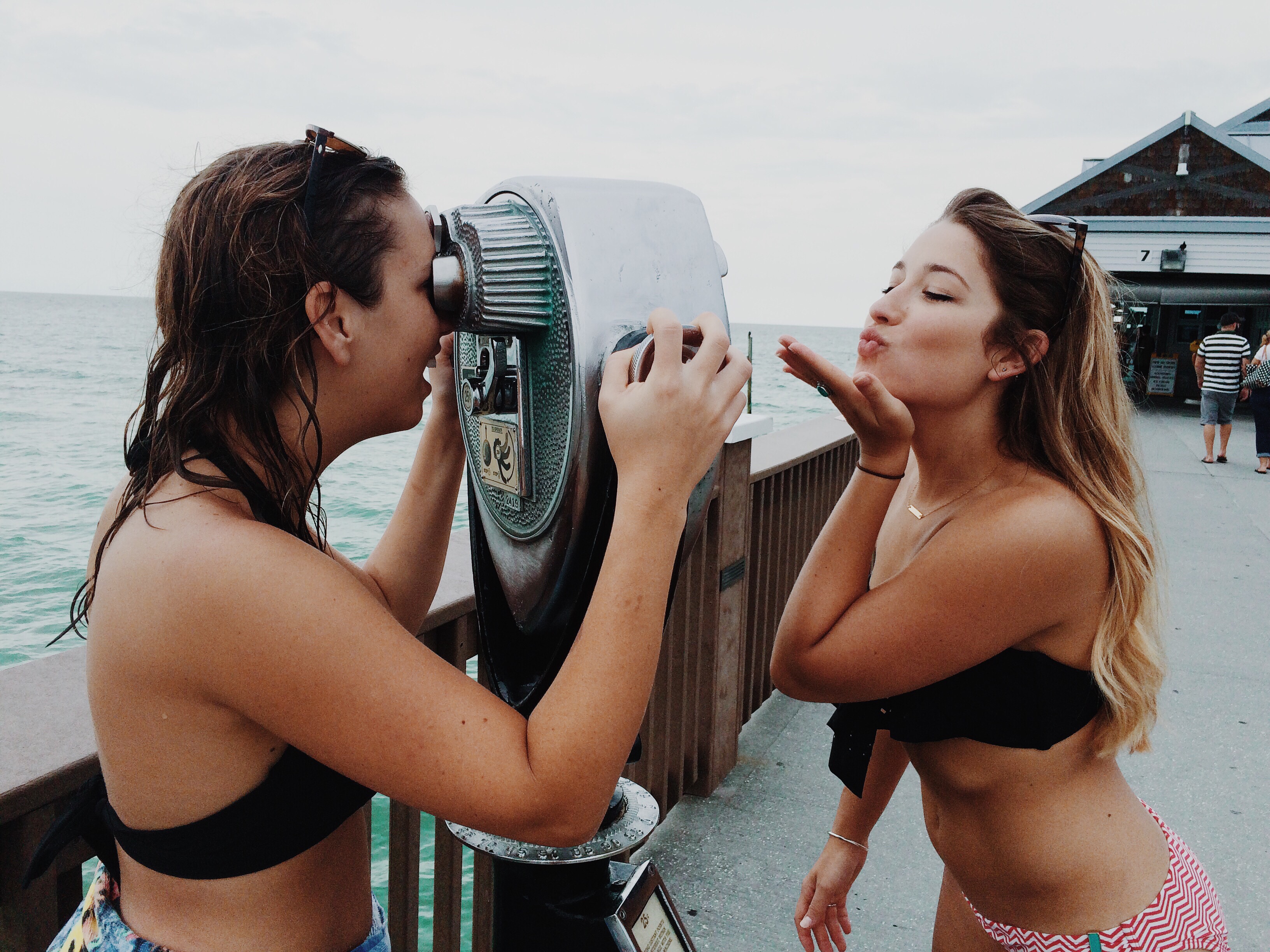 18 Things You Do With Your Girl Best Friend That You Cant Do With Your Boyfriend Thought Catalog photo